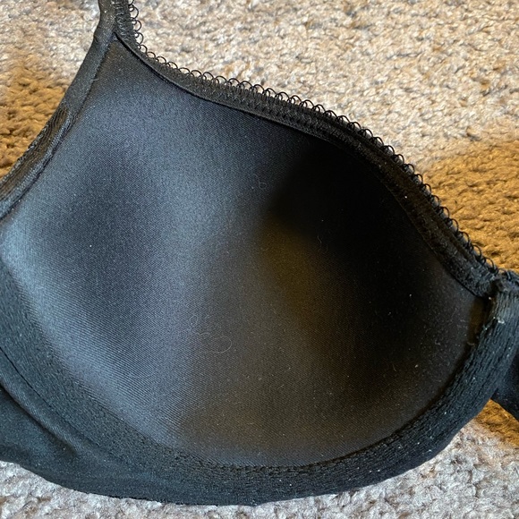 Victoria Secret Black Lace Lightly Lined Demi 32D - Picture 5 of 6